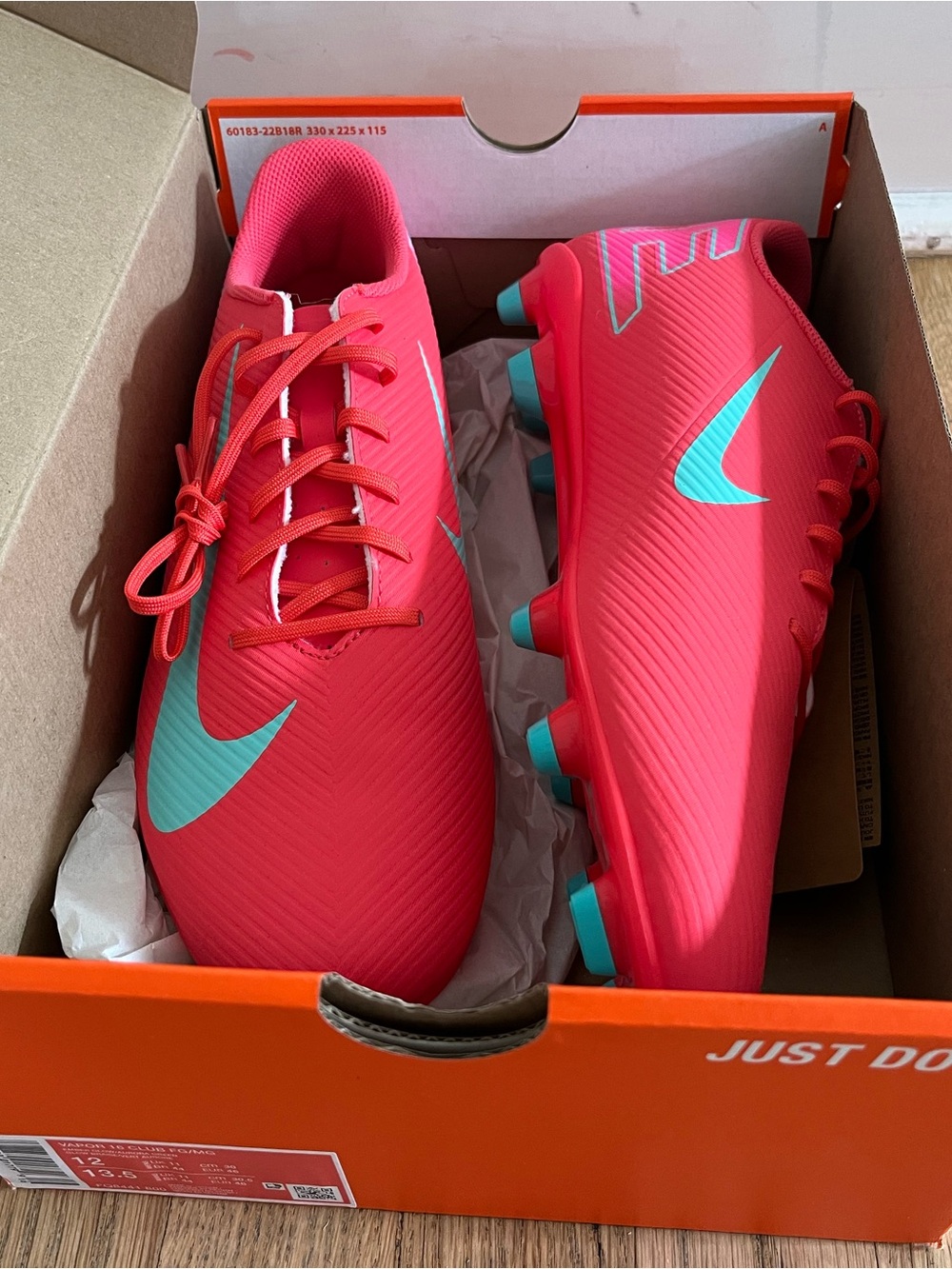Nike Vapor 16 Club FG/MG in Ember Glow (Red)